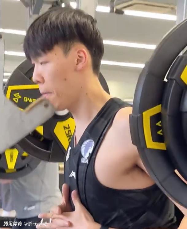乳首在线