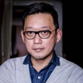 两小无猜的姐妹